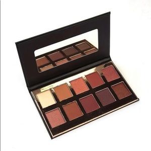 Crown Pro 10 color Fuego Eyeshadow Palette